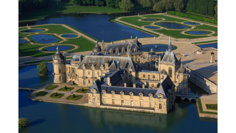 The Most Expensive and Iconic Vintage Abandoned Houses: A Peek into Forgotten Luxury